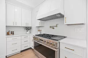 7 Hutchinson Rd, Winchester, MA 01890 - Photo 11