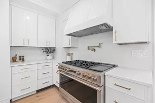 7 Hutchinson Rd, Winchester, MA 01890 - Photo 11