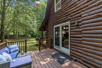 318 Circuit St, Hanover, MA 02339 - Photo 27