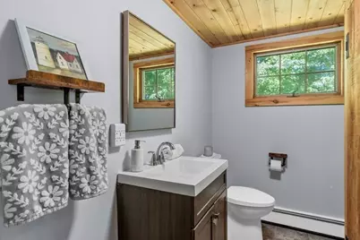 318 Circuit St, Hanover, MA 02339 - Photo 15
