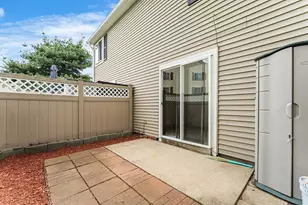 42 Village Brook Ln, Natick, MA 01760 - Photo 15