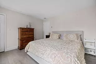 51 Glide St, Boston, MA 02122 - Photo 15