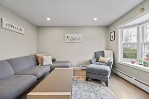 51 Glide St, Boston, MA 02122 - Photo 9