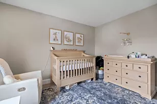 51 Glide St, Boston, MA 02122 - Photo 17
