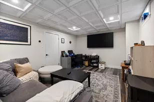 51 Glide St, Boston, MA 02122 - Photo 19