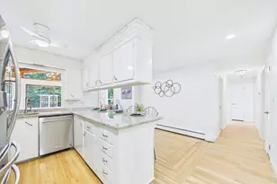 206 Lafayette St, Fall River, MA 02723 - Photo 9