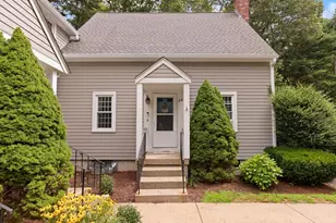 240 Twin Lakes Dr, Halifax, MA 02338 - Photo 1