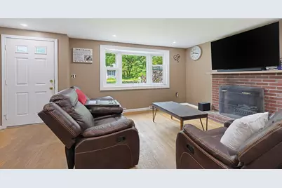 304 Primrose Hill Rd, Dracut, MA 01826 - Photo 3