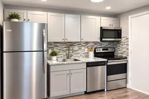 127 King St, Franklin, MA 02038 - Photo 7