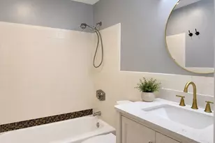 127 King St, Franklin, MA 02038 - Photo 13