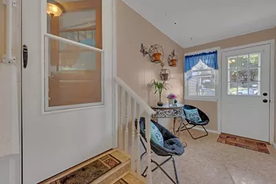 10 Union St, Southbridge, MA 01550 - Photo 15