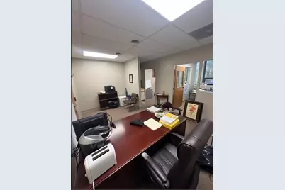 1895 Centre St, Boston, MA 02132 - Photo 7