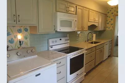 188 Horseshoe Dr #188, Chicopee, MA 01022 - Photo 3