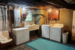116 Pleasant St, Holyoke, MA 01040 - Photo 33