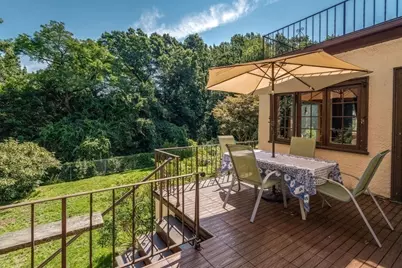 116 Pleasant St, Holyoke, MA 01040 - Photo 27