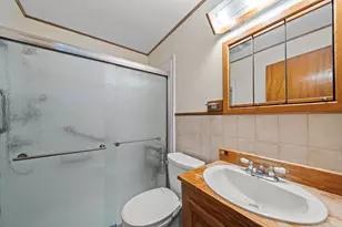 71 Hamilton St, Saugus, MA 01906 - Photo 7