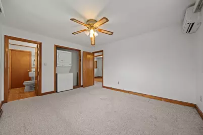 71 Hamilton St, Saugus, MA 01906 - Photo 11