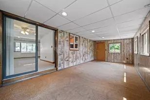 71 Hamilton St, Saugus, MA 01906 - Photo 17