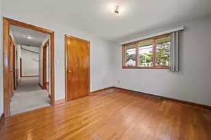 71 Hamilton St, Saugus, MA 01906 - Photo 15