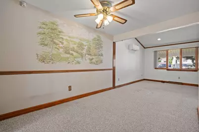 71 Hamilton St, Saugus, MA 01906 - Photo 9