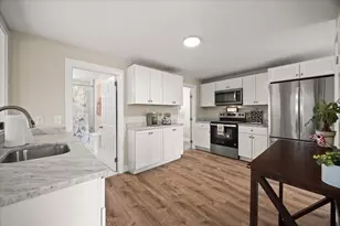 1381 Cohannet St, Taunton, MA 02780 - Photo 3