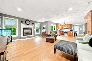 25 Essex St, Middleton, MA 01949 - Photo 11