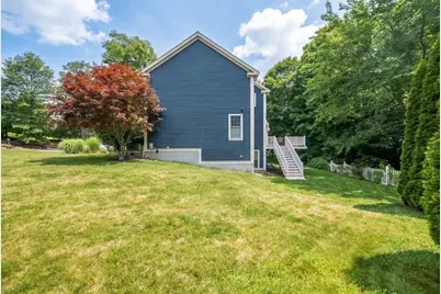 25 Essex St, Middleton, MA 01949 - Photo 5