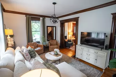 37 Pineywoods Ave, Springfield, MA 01108 - Photo 9