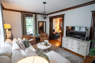 37 Pineywoods Ave, Springfield, MA 01108 - Photo 9