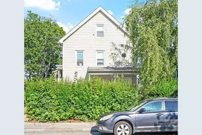 22 Florence St, Worcester, MA 01610 - Photo 3