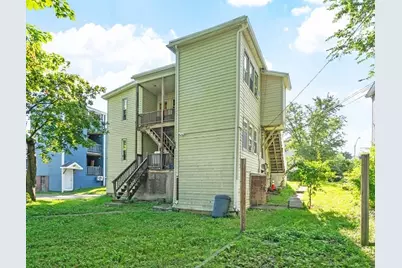 22 Florence St, Worcester, MA 01610 - Photo 9