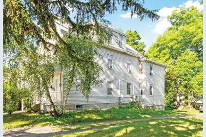22 Florence St, Worcester, MA 01610 - Photo 11