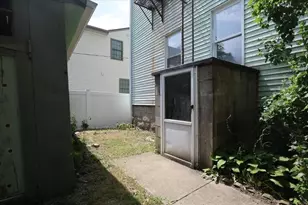 121 Almy St, Fall River, MA 02720 - Photo 37