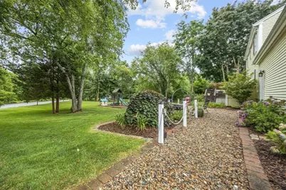 2 Bettys Neck Rd, Lakeville, MA 02347 - Photo 33