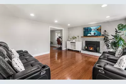 33 S Walnut St, Mansfield, MA 02048 - Photo 5