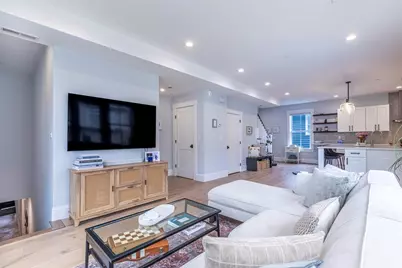 66 Fawndale Rd #3, Boston, MA 02131 - Photo 5