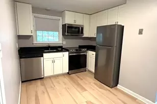 41 Mullin Ave, Quincy, MA 02169 - Photo 3