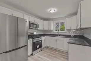 12 L St, Lowell, MA 01850 - Photo 7