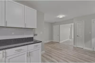 12 L St, Lowell, MA 01850 - Photo 9
