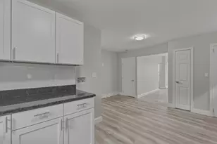 12 L St, Lowell, MA 01850 - Photo 9