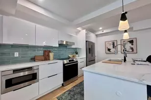 230 Friend St, Boston, MA 02114 - Photo 5