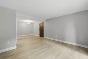 405 Franklin Crossing Rd, Franklin, MA 02038 - Photo 5