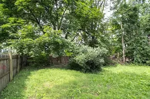 44-46 Dawes St, Springfield, MA 01109 - Photo 7