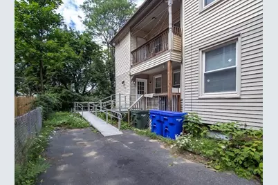 44-46 Dawes St, Springfield, MA 01109 - Photo 5