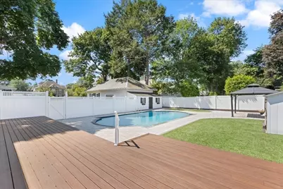 14 Stratford Rd, Melrose, MA 02176 - Photo 3