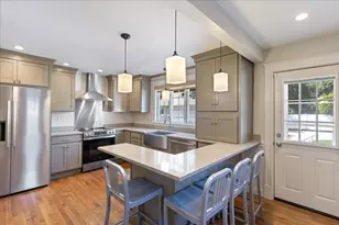 14 Stratford Rd, Melrose, MA 02176 - Photo 9