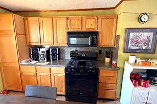 87 Hamburg, Springfield, MA 01107 - Photo 7