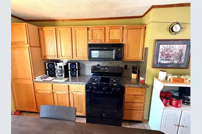 87 Hamburg, Springfield, MA 01107 - Photo 7