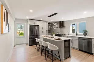 22 Hunting St, Cambridge, MA 02141 - Photo 13