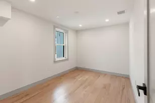 22 Hunting St, Cambridge, MA 02141 - Photo 17